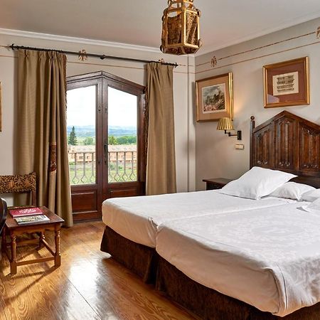 Parador De Olite Exterior photo