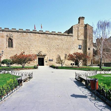 Parador De Olite Exterior photo