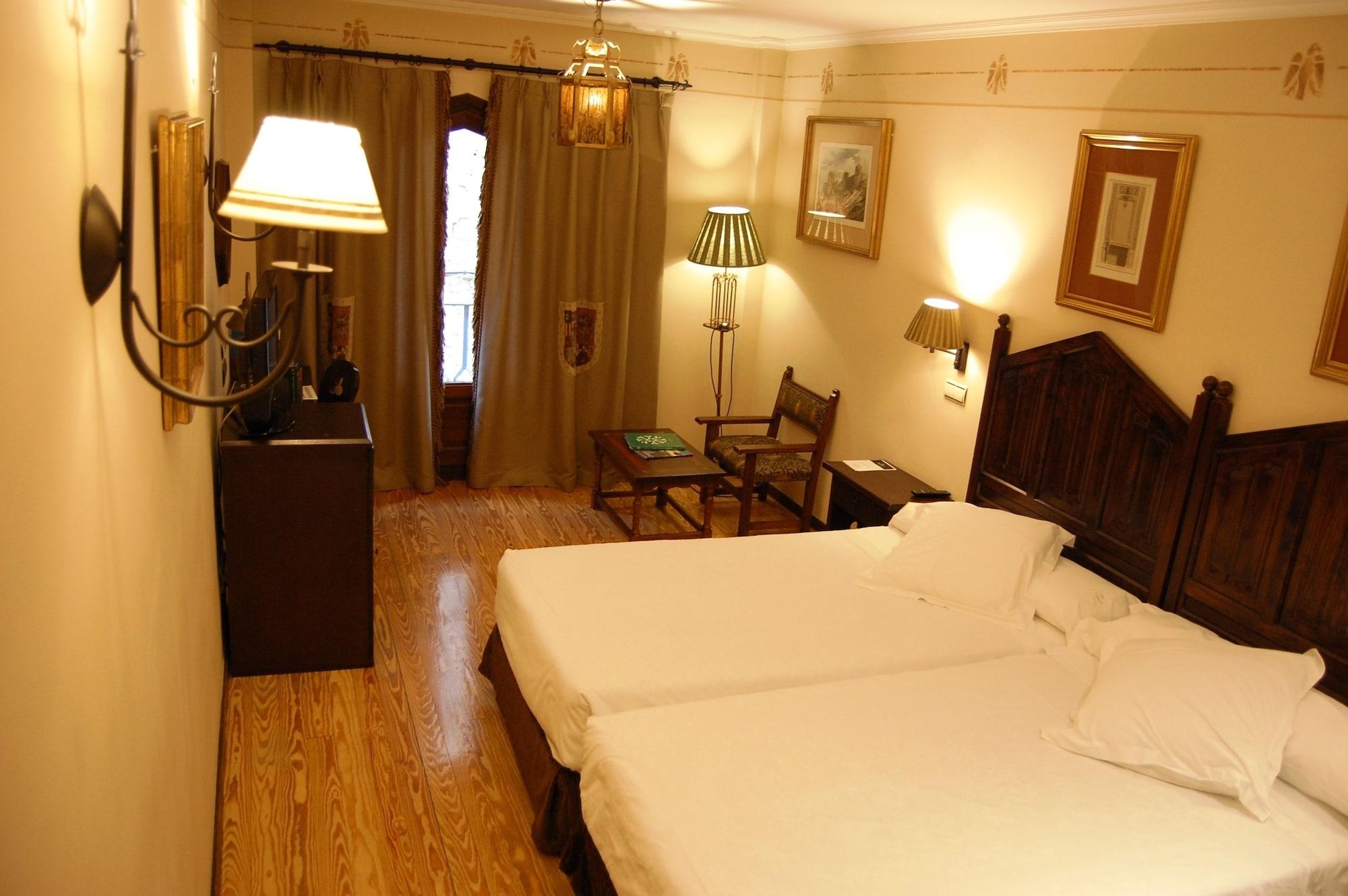 Parador De Olite Exterior photo