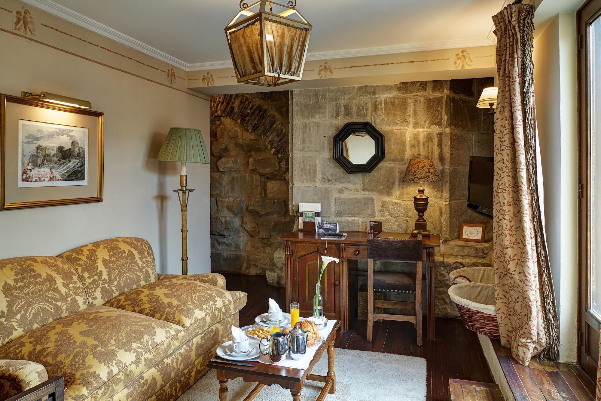 Parador De Olite Exterior photo