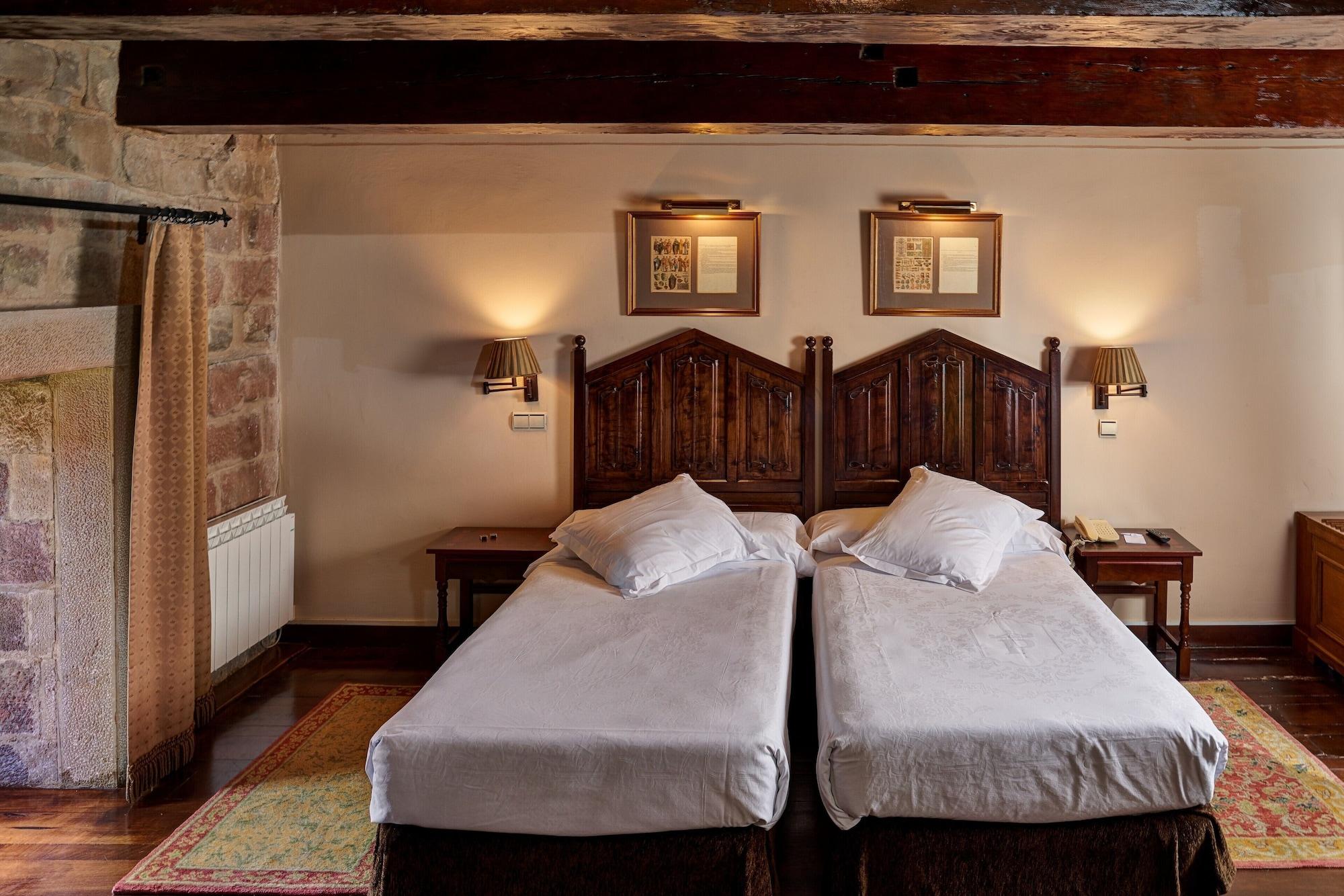 Parador De Olite Exterior photo