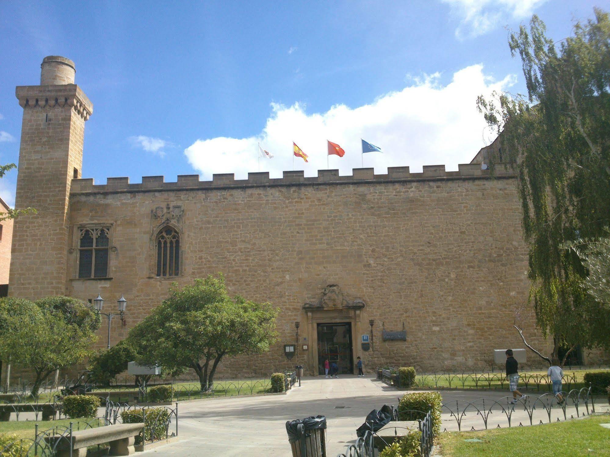 Parador De Olite Exterior photo